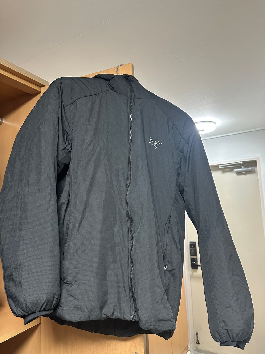 아크테릭스 아톰 헤비웨이트 블랙 xl 사이즈 상품이미지1