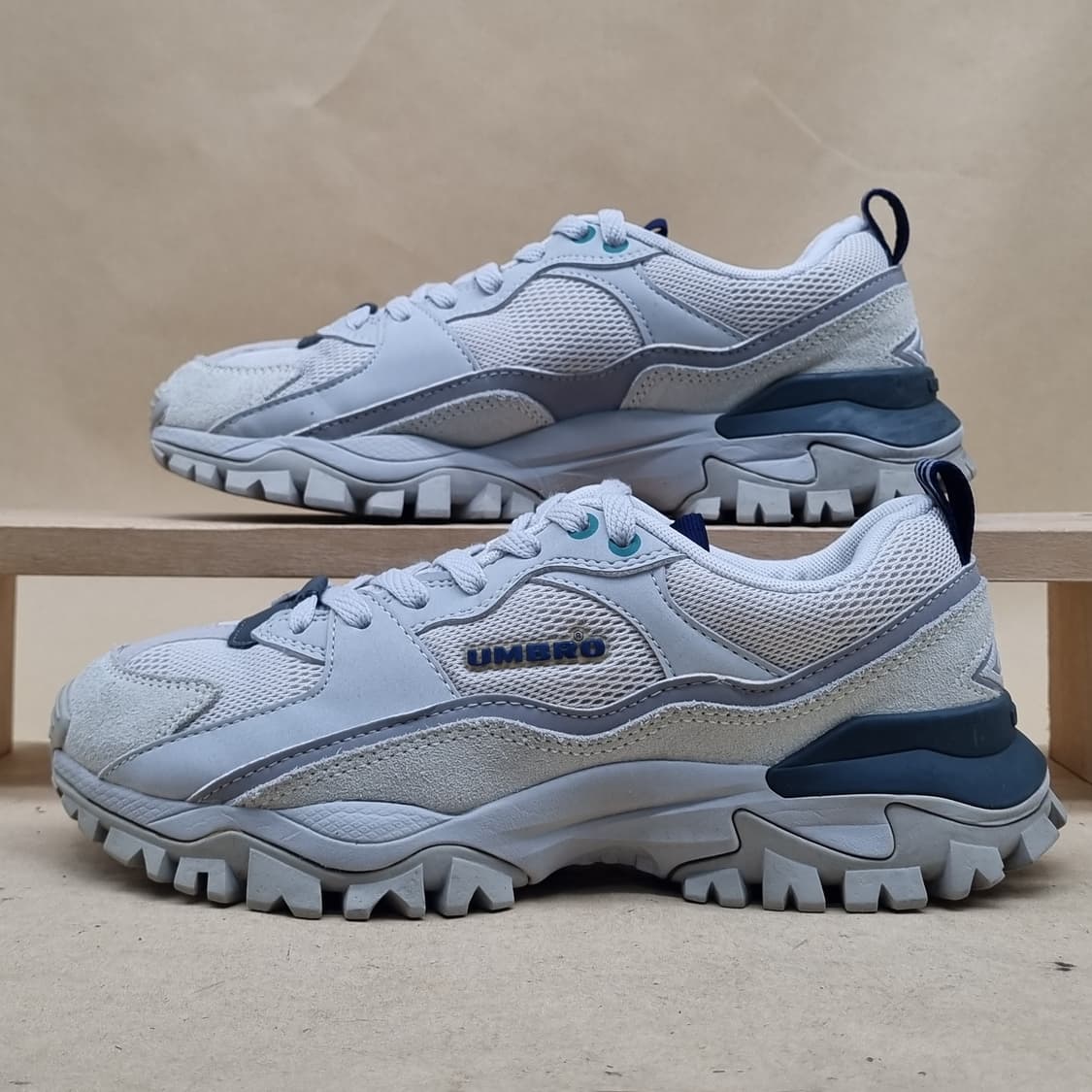 엄브로 범피 여성운동화235 상품이미지1