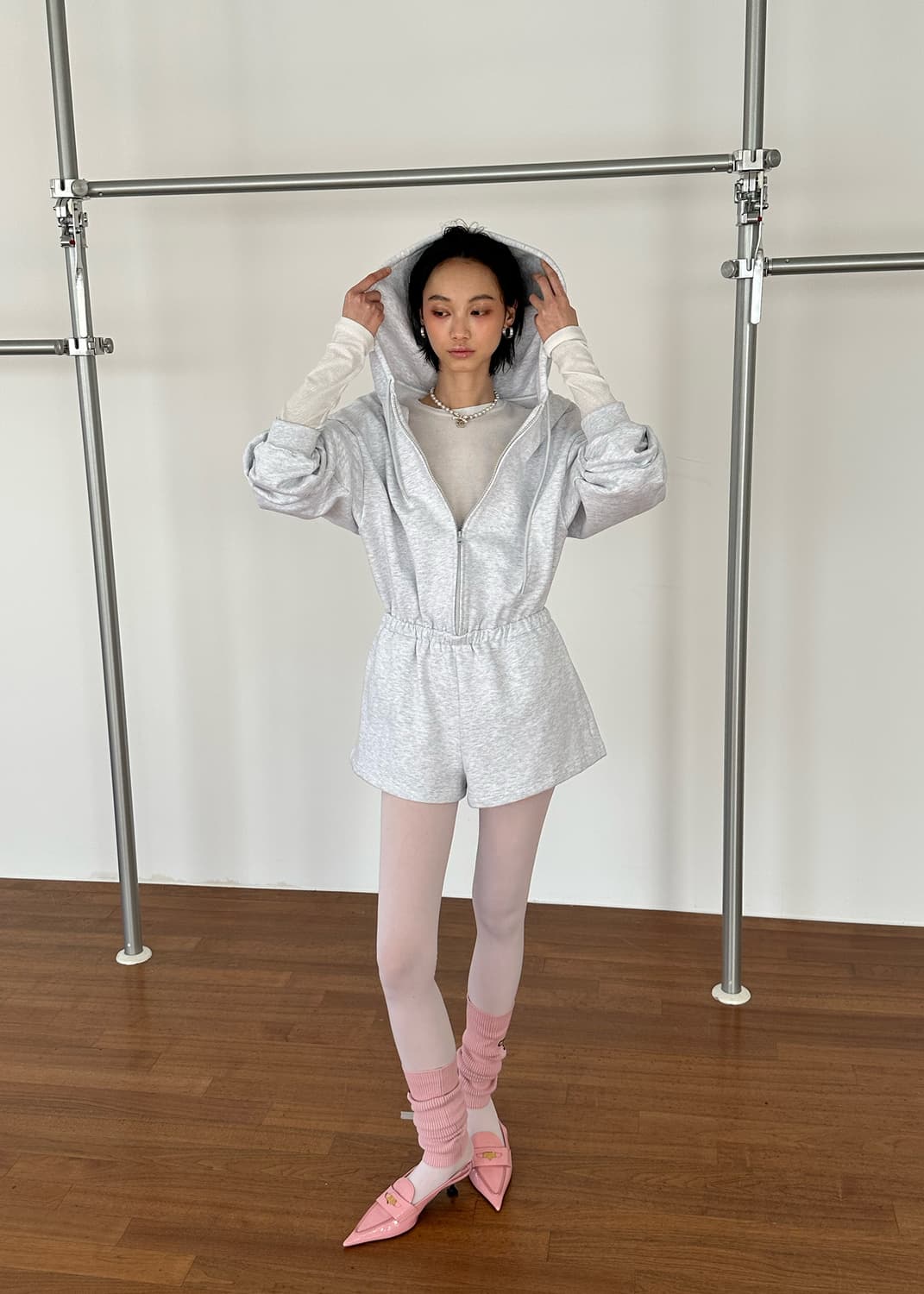 Practical and Realistic  |  Hoodie Sweat 상품이미지1