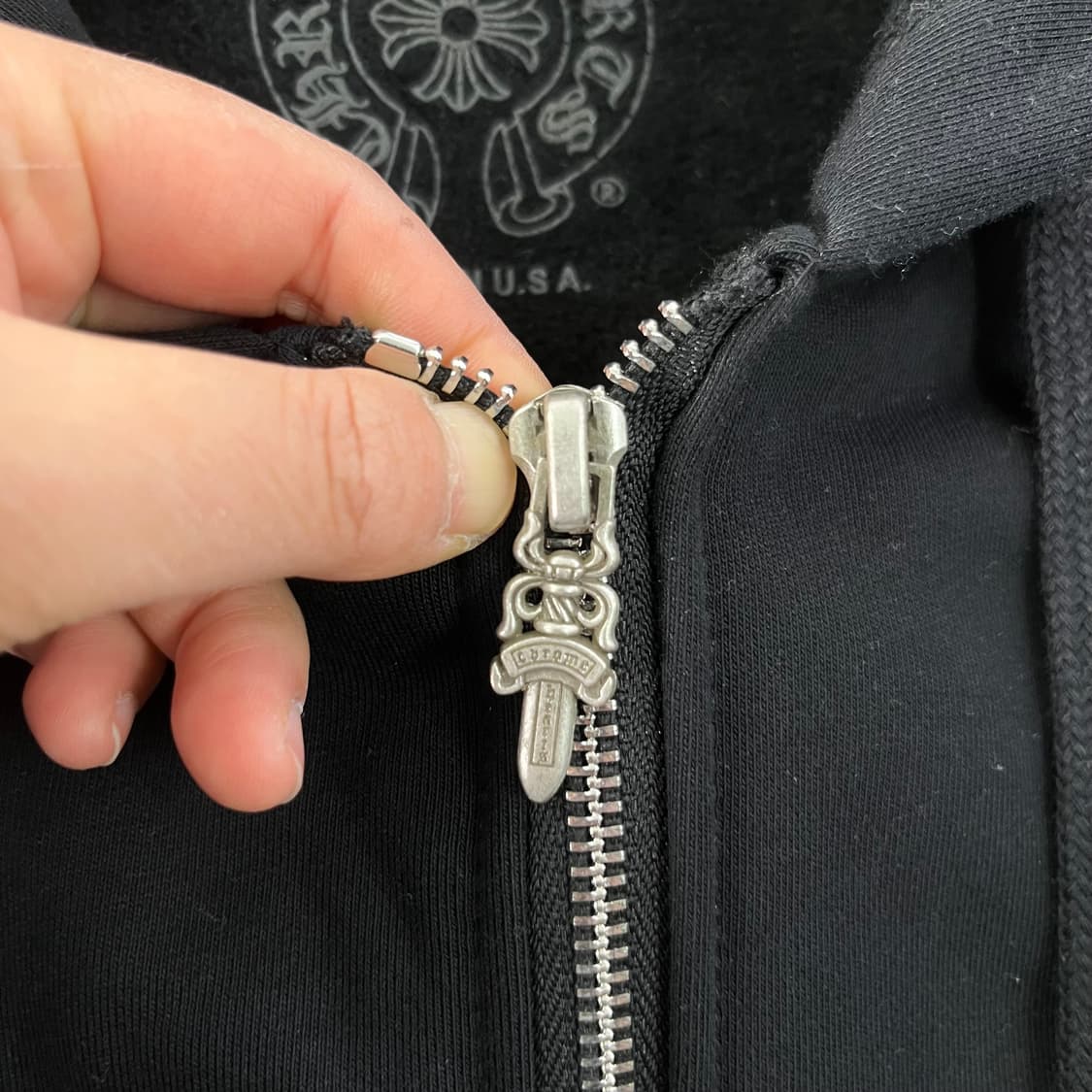 105 크롬하츠 홀스슈 플로랄 플리스 블랙 후드집업 상품이미지5