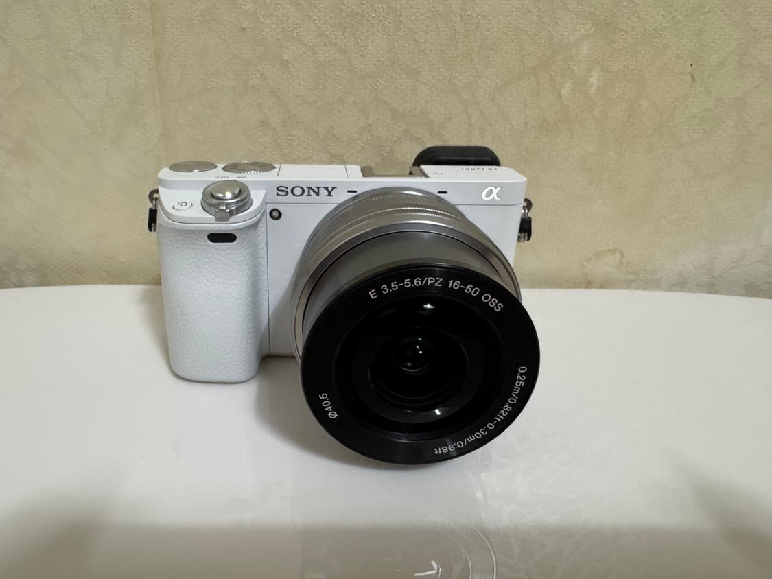 [새상품급] 소니 미러리스 A6000 상품이미지2