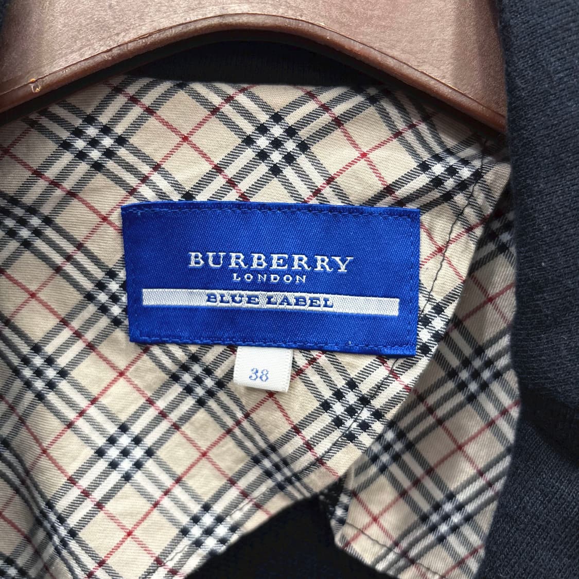 버버리 블루 라벨 코튼 저지 자켓 벨벳 라인 버튼 플랩 포켓 디테일 블랙 상품이미지7