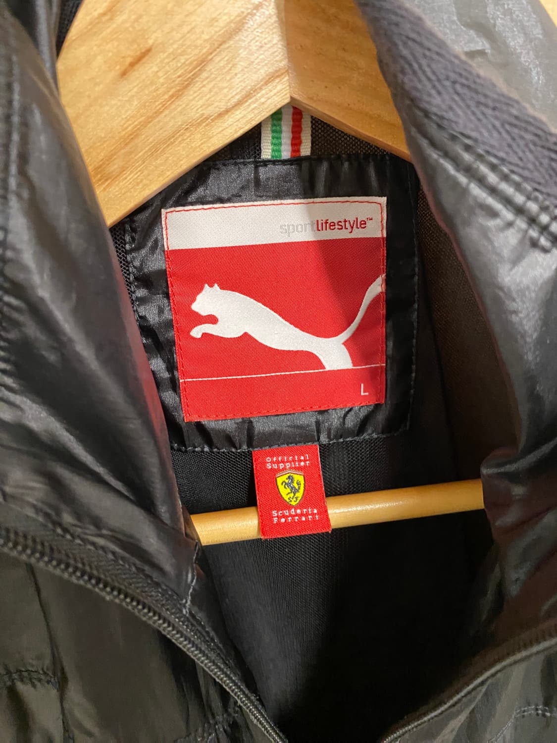 PUMA x FERRARI wind breaker 퓨마 페라리 바람막이 상품이미지5