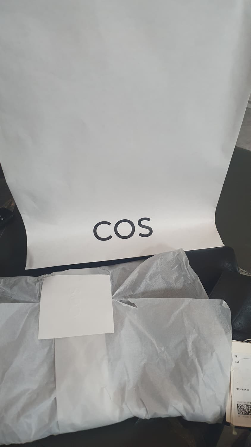 COS 슬라우치 레더 토트백 블랙(새상품) 상품이미지8