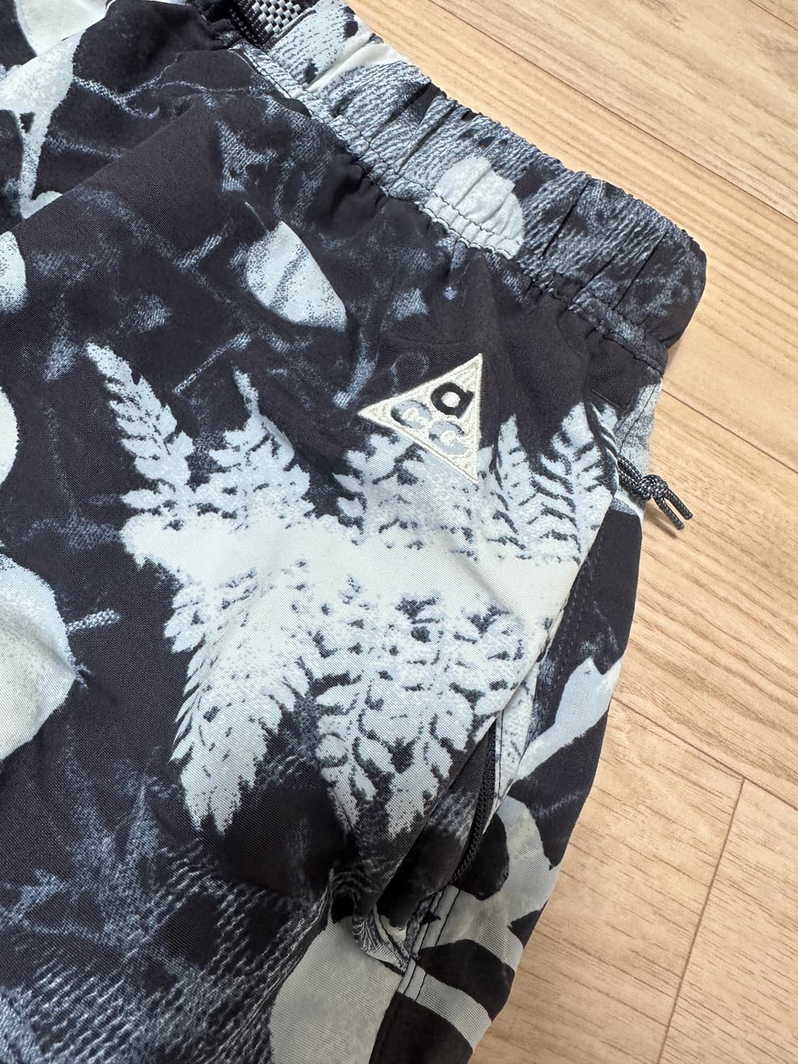 [US:L]나이키 ACG 올오버 프린트 트레일 쇼츠 상품이미지4