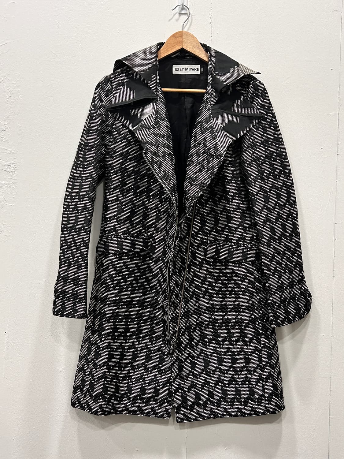 이세이미야케 자카드 패턴 집업 코트 55사이즈 상품이미지2