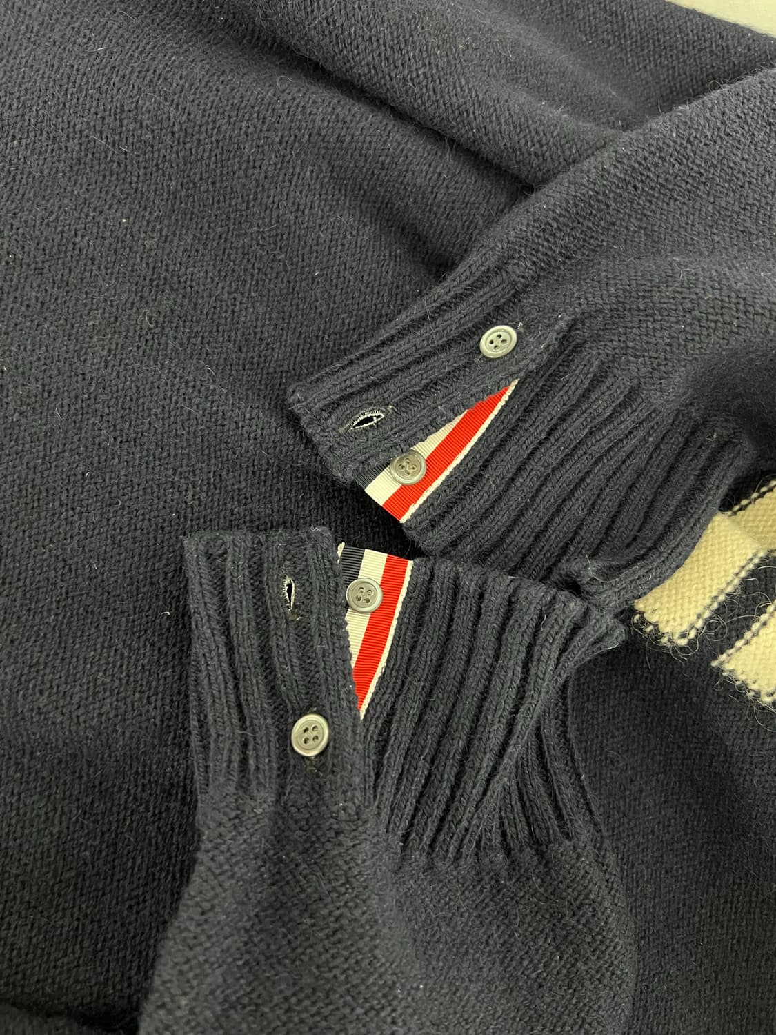 [정품] 신형텍 / 5 톰브라운 안타르시아 사선 니트 네이비 상품이미지5