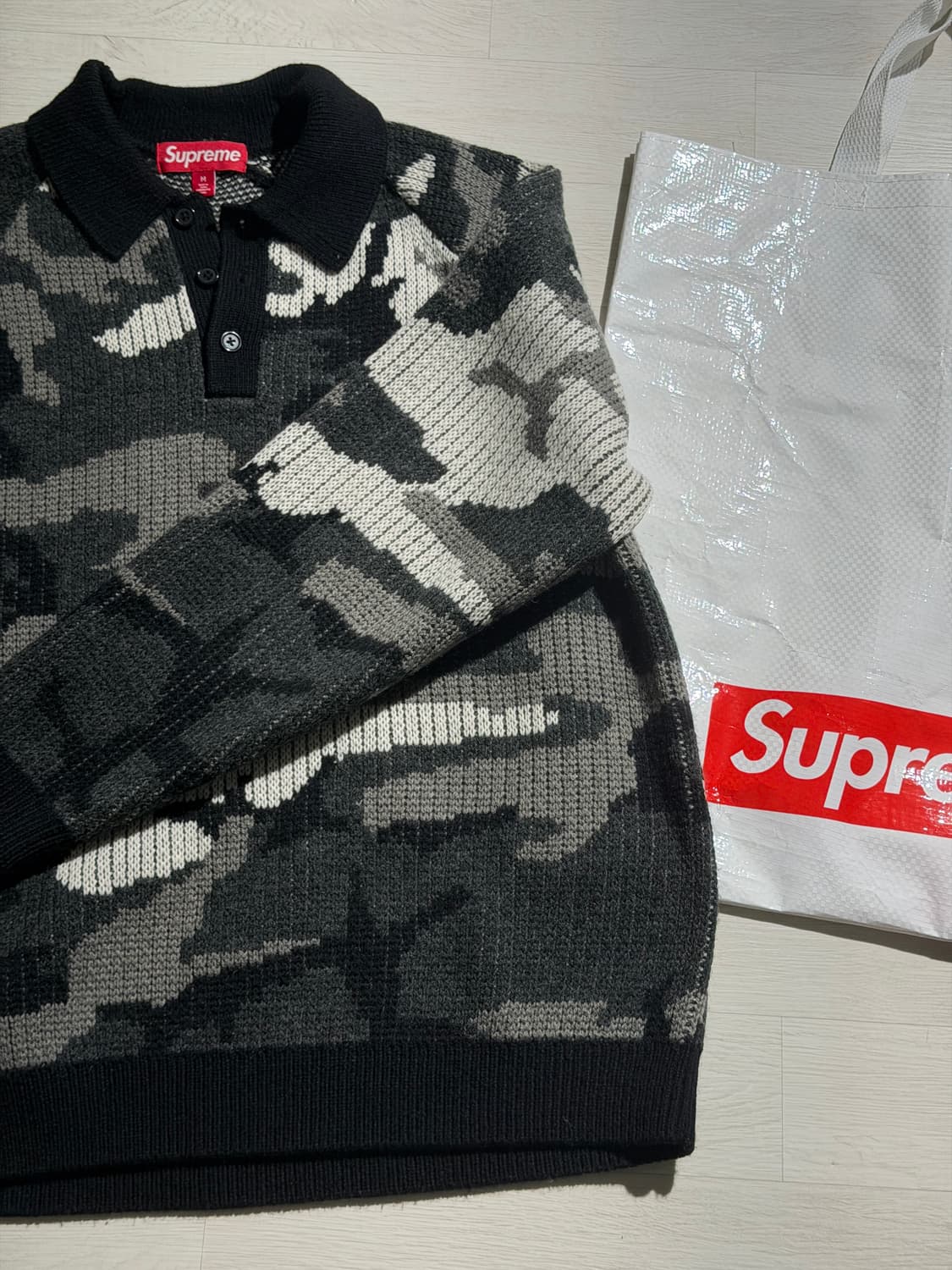 슈프림 카모 패턴 니트 폴로 M 상품이미지1