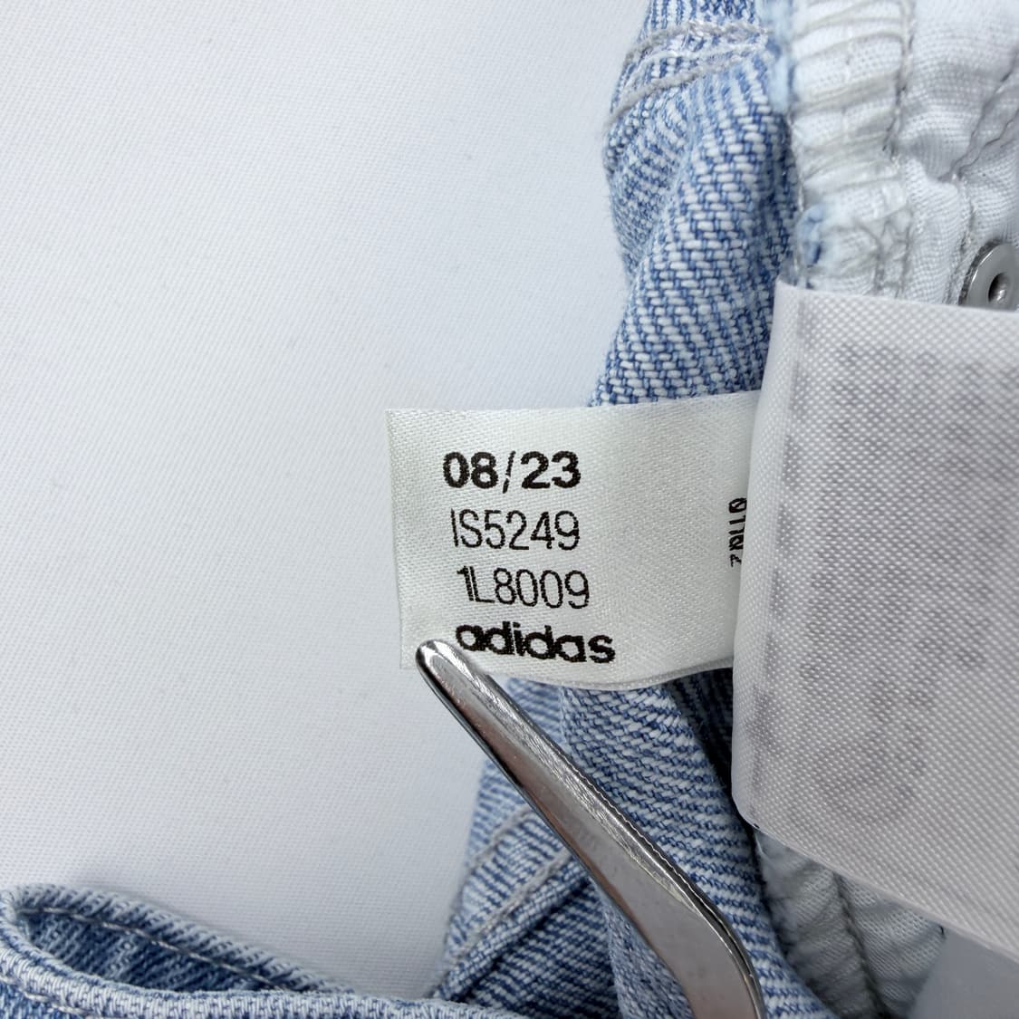 아디다스 뉴트럴 스트라이프 와이드 데님팬츠 상품이미지5