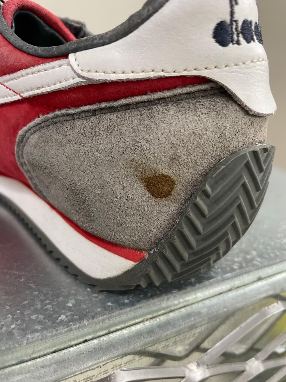 디아도라 레드 러닝 스니커즈 270 상품이미지10