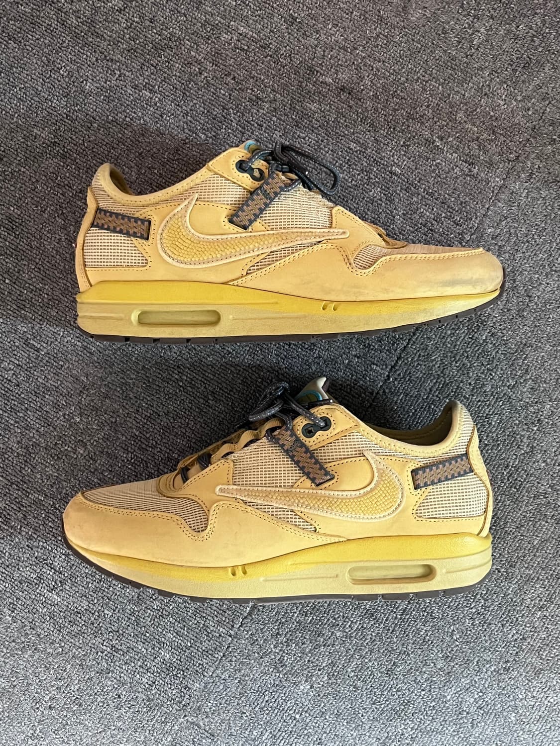 나이키 트래비스캇 에어맥스1 캑터스 골드 265 상품이미지3