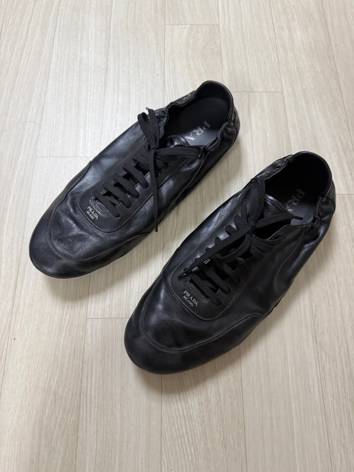 프라다 컬랩스 레더 블랙 uk10 상품이미지1