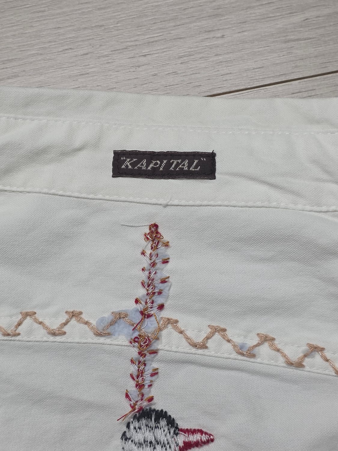 캐피탈 자수 OS 워크 셔츠 화이트 상품이미지4