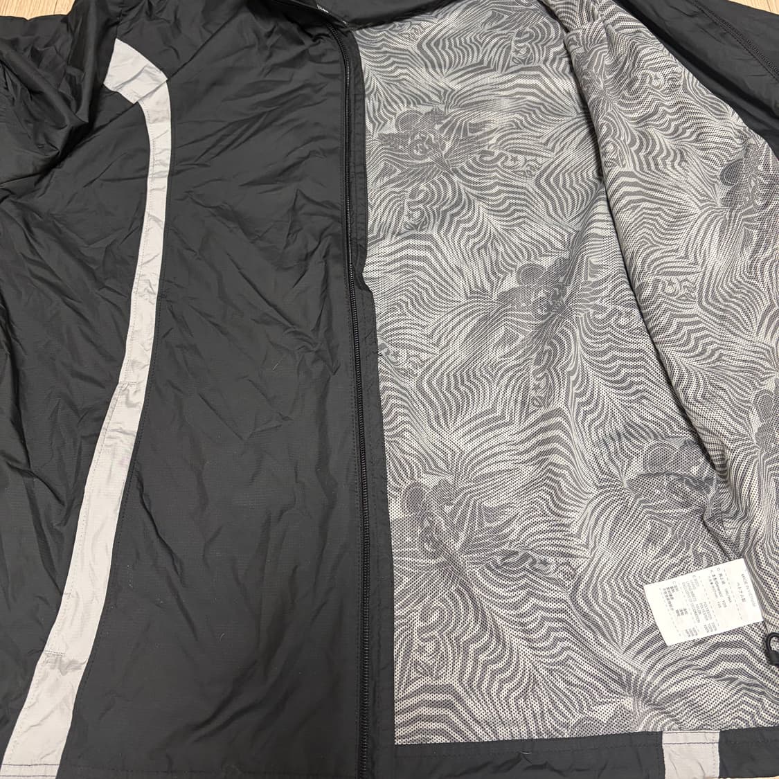 나이키 스우시 블랙/그레이 바람막이 상품이미지3