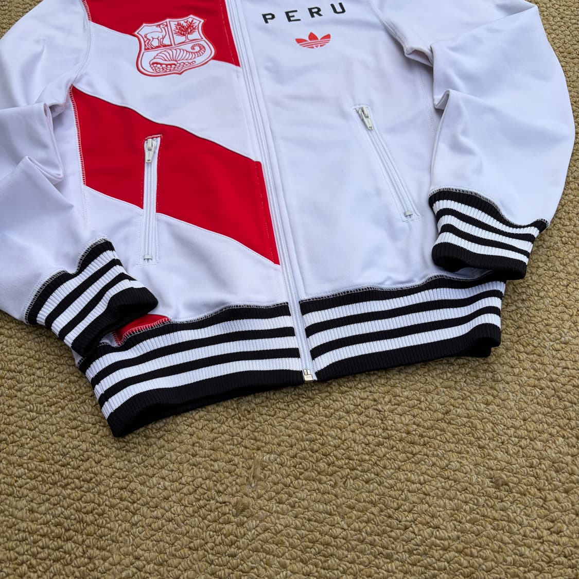 아디다스 X 페루 00s 올드스쿨 트랙탑 져지 상품이미지4