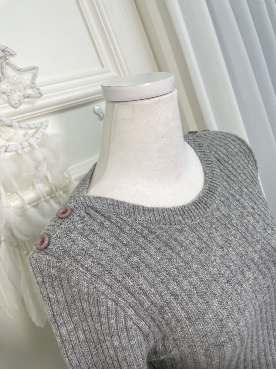 gray shoulder button slim knit top 상품이미지6