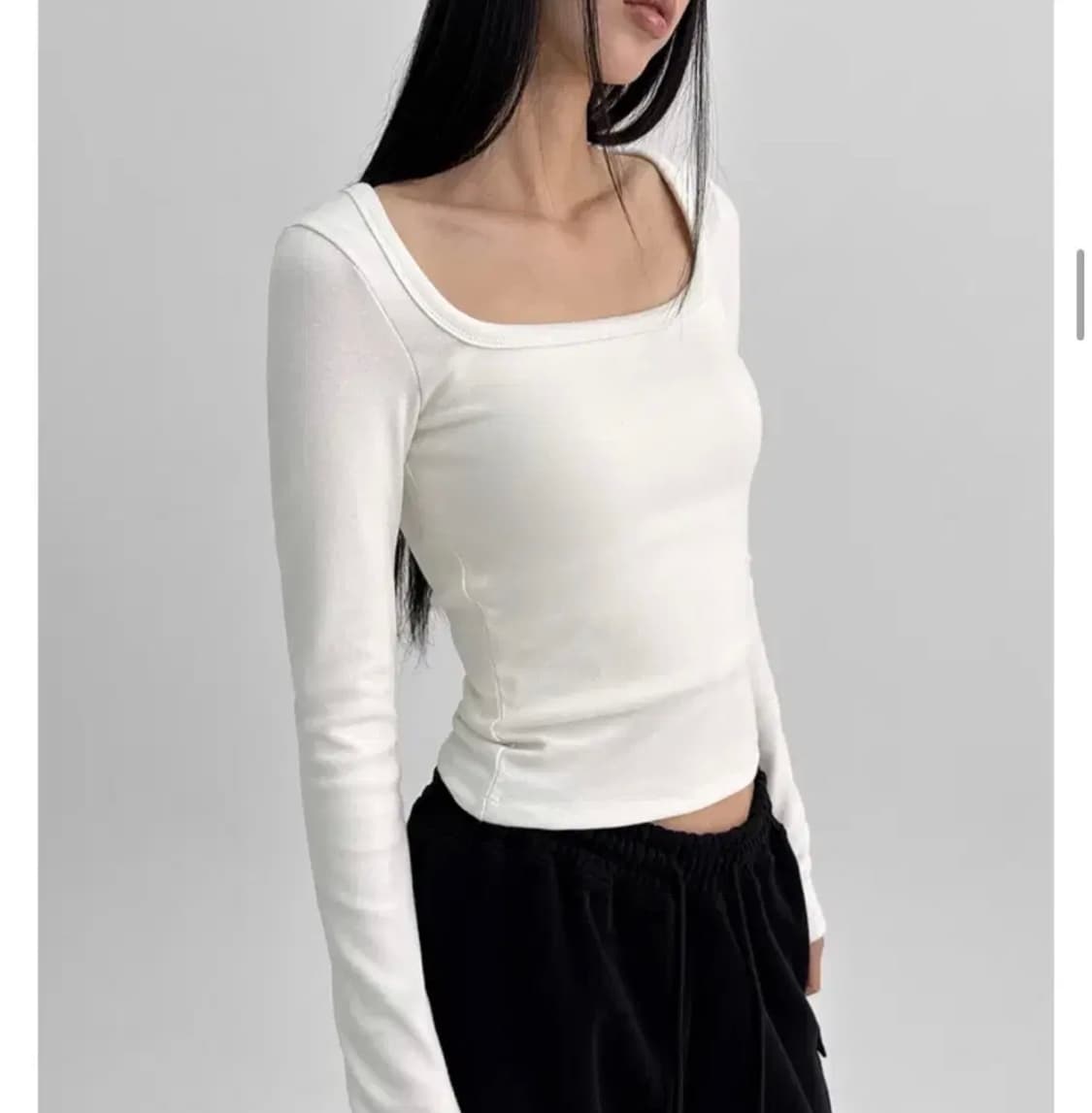 새상품|블랙업 슈리니 스퀘어넥 기본 긴팔티 상품이미지1