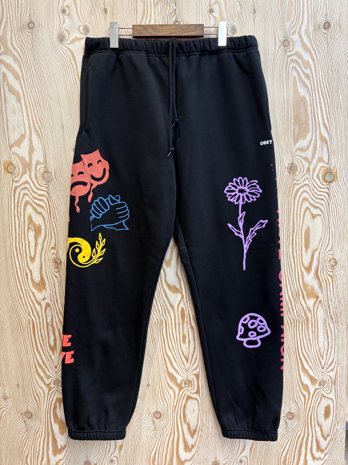 오베이 그래픽 트레이닝 조거팬츠 상품이미지1