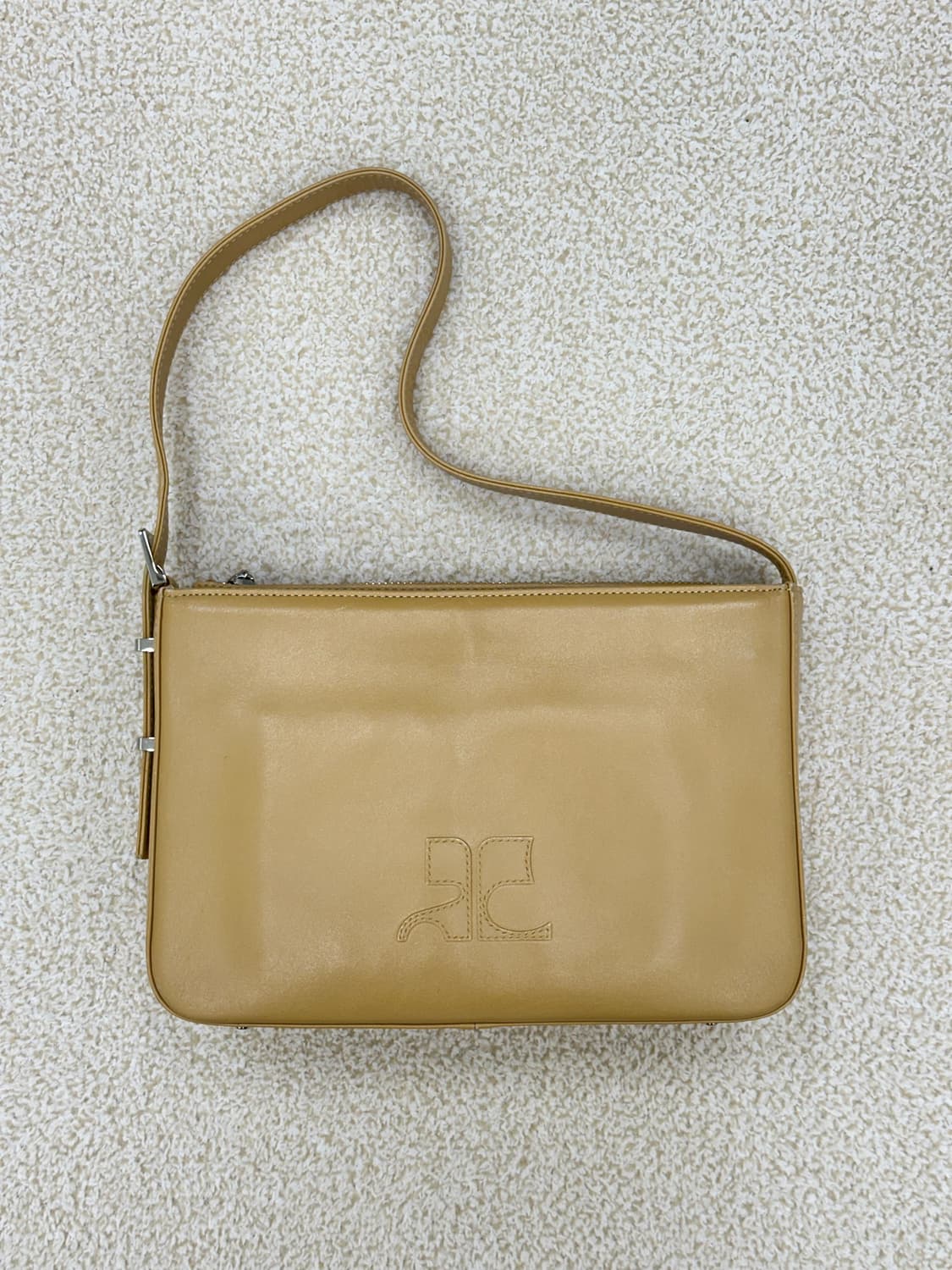 꾸레쥬 숄더백 상품이미지1