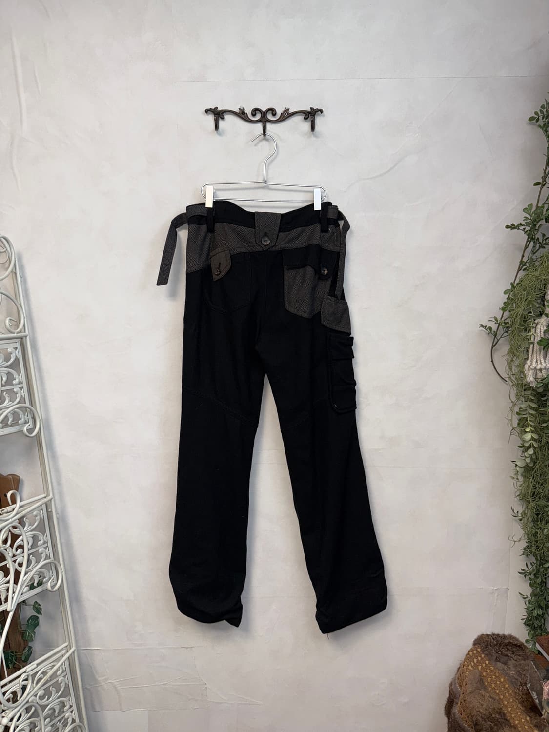 Black wool check shirring cargo pants 상품이미지4