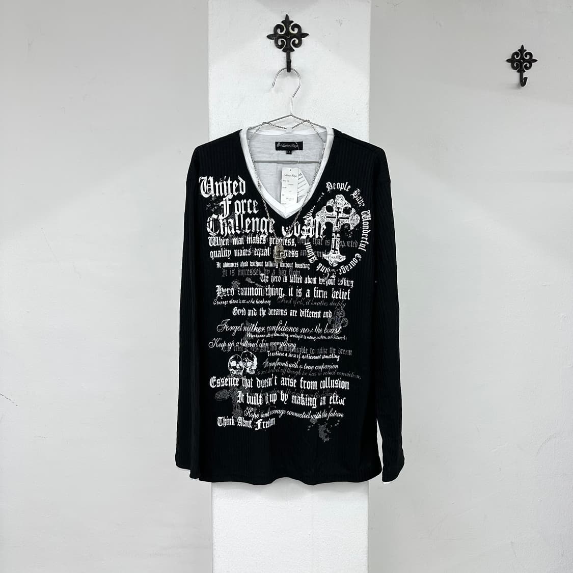 Punk lettering necklace long sleeve 상품이미지3