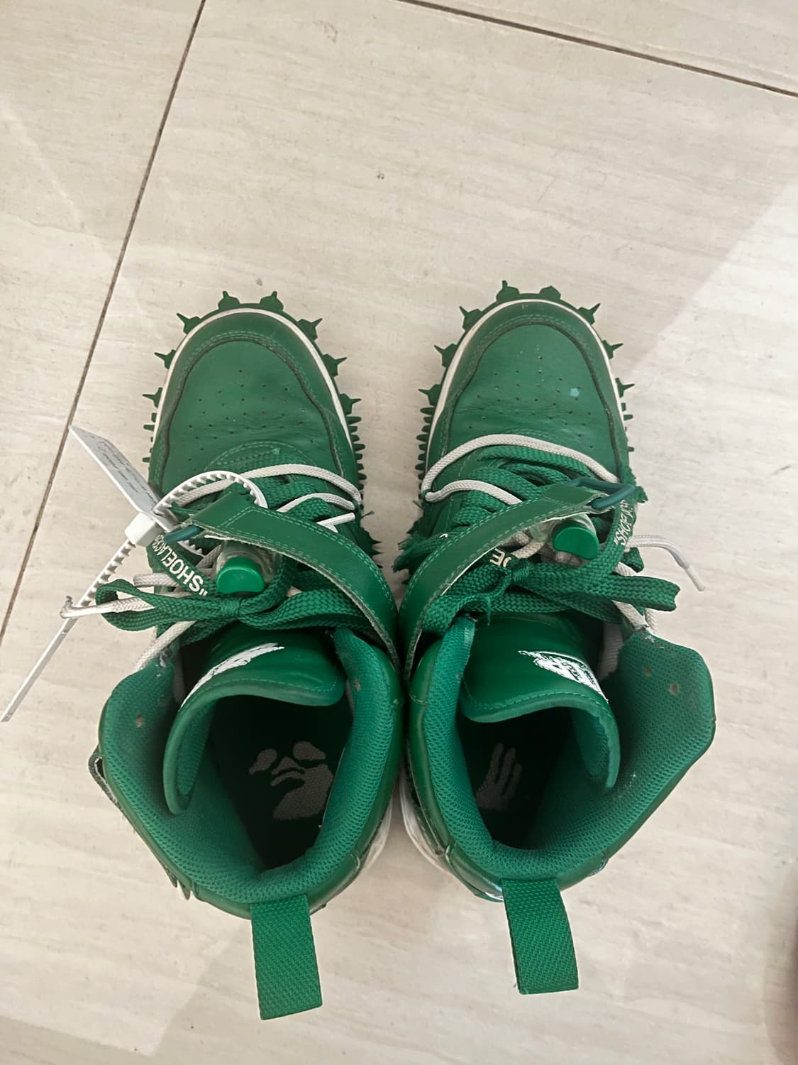 나이키 x 오프화이트 에어포스 미드 상품이미지1