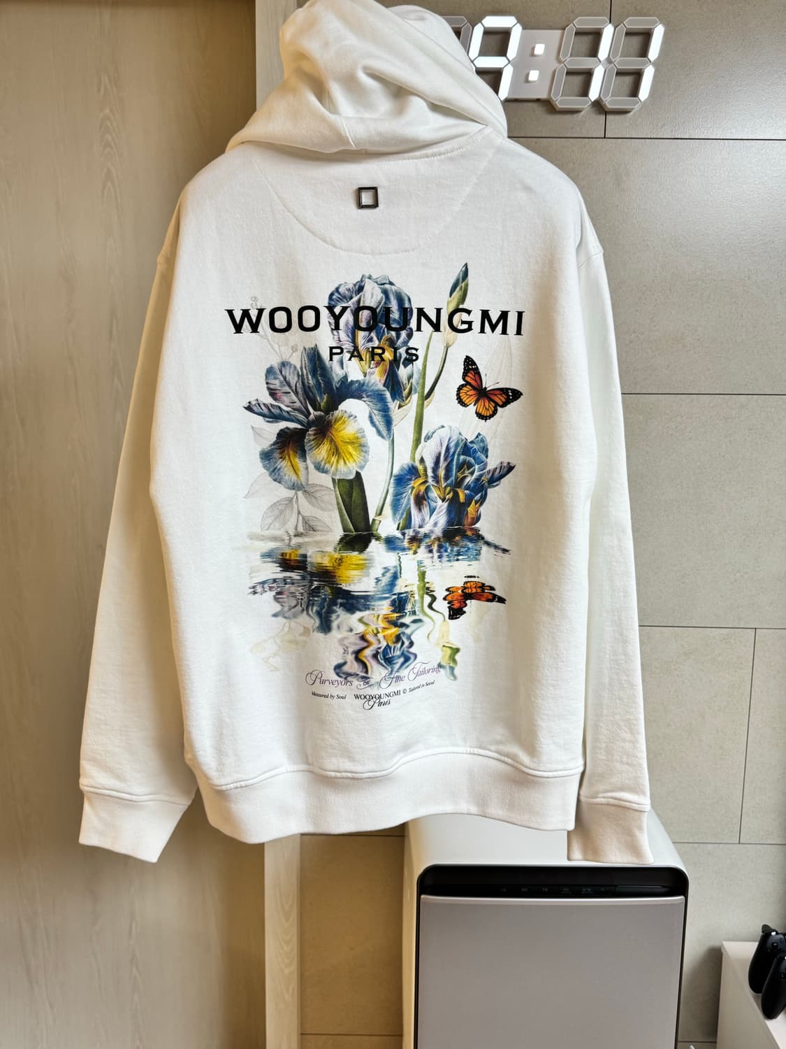 우영미 26ss 화이트 플라워 백로고 후드 48 상품이미지5