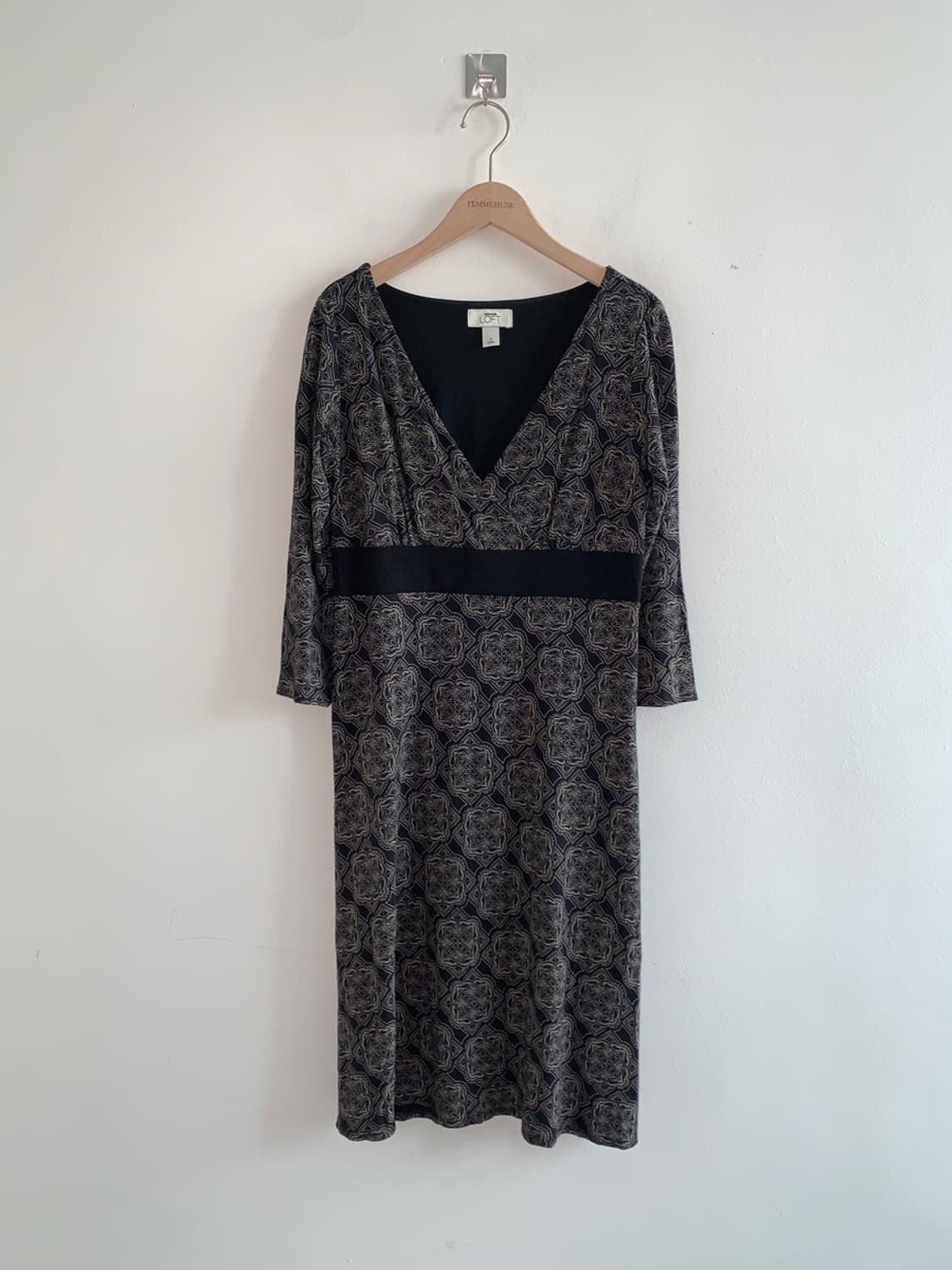 Bernard v neck dress 상품이미지1