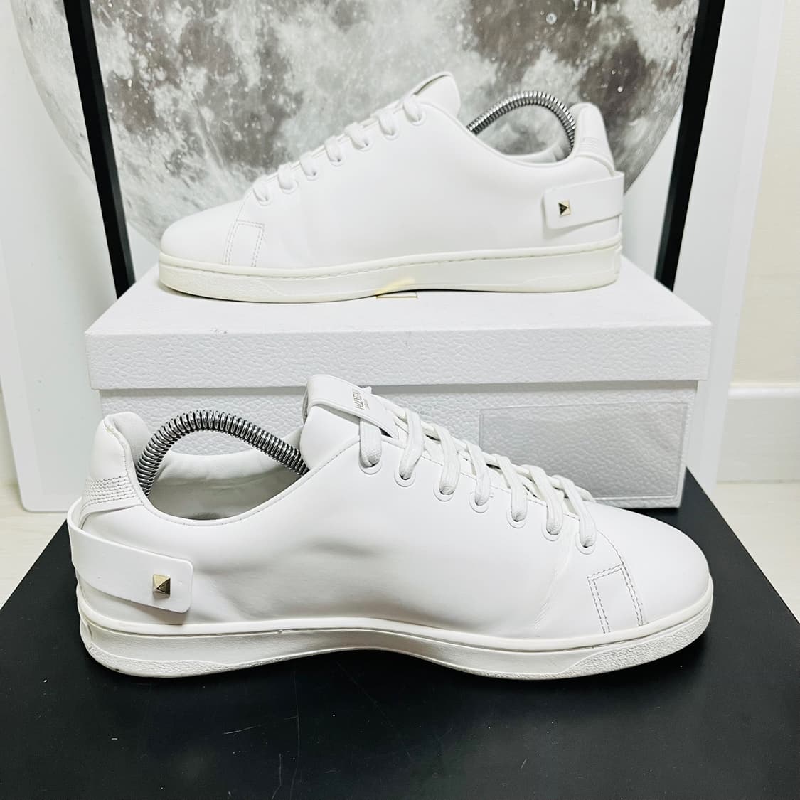 정품 41) 발렌티노 화이트 로고 백넷 스니커즈 265~270 상품이미지2