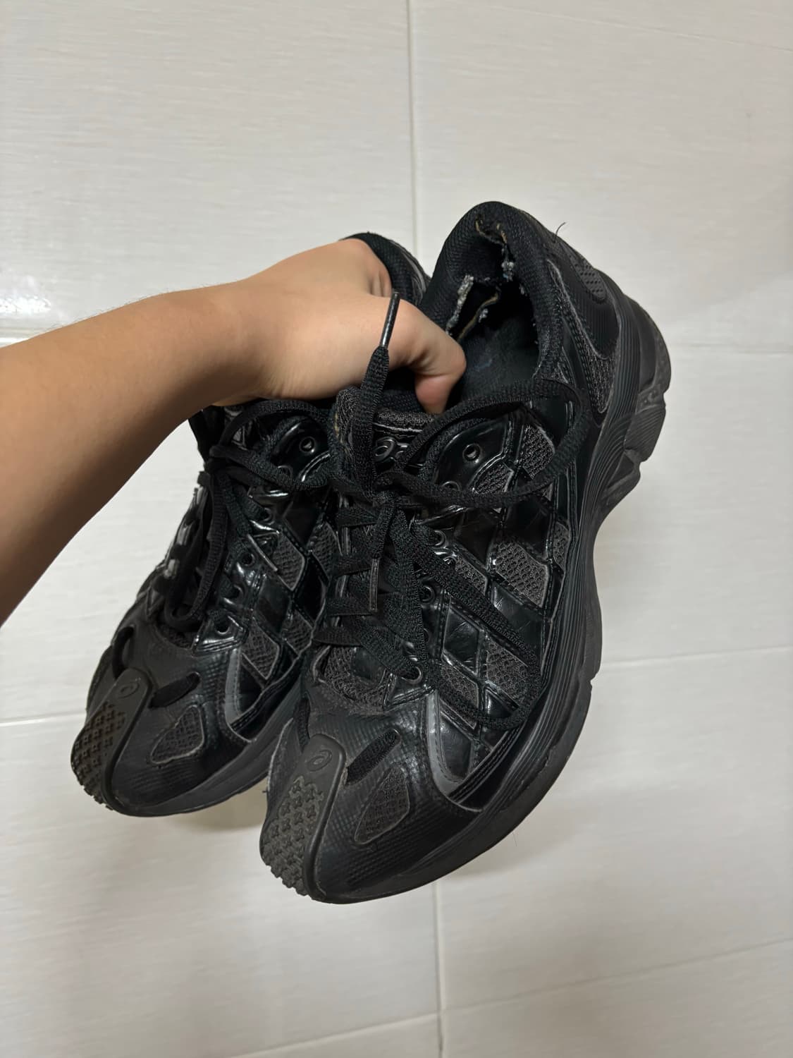 [280] 키코 코스타디노브 아식스 젤키릴1 블랙 상품이미지3