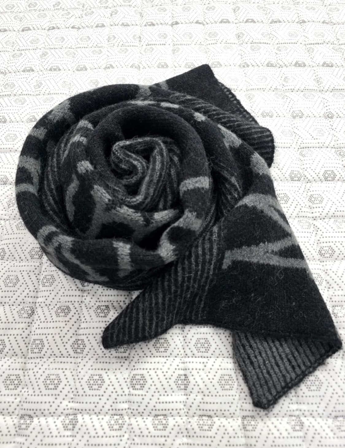 마뗑킴 마땡킴 블랙/회색 머플러 상품이미지1