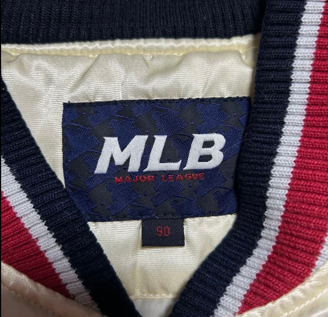 MLB 화이트삭스 스타디움 바시티자켓(실측M~L) 상품이미지2