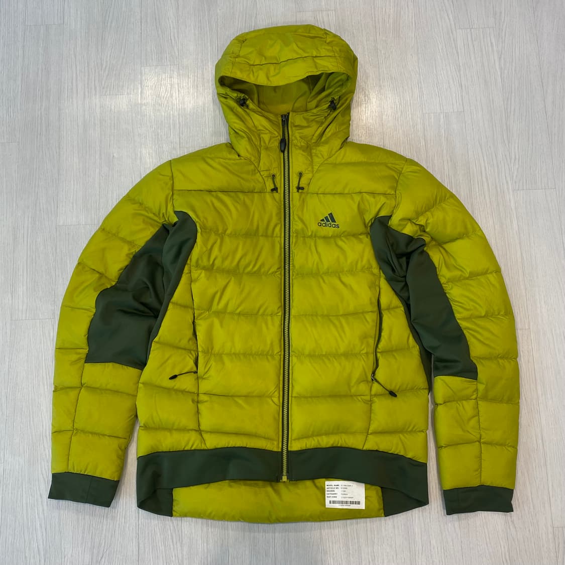 아디다스 경량 패딩 샘플 버전 상품이미지3