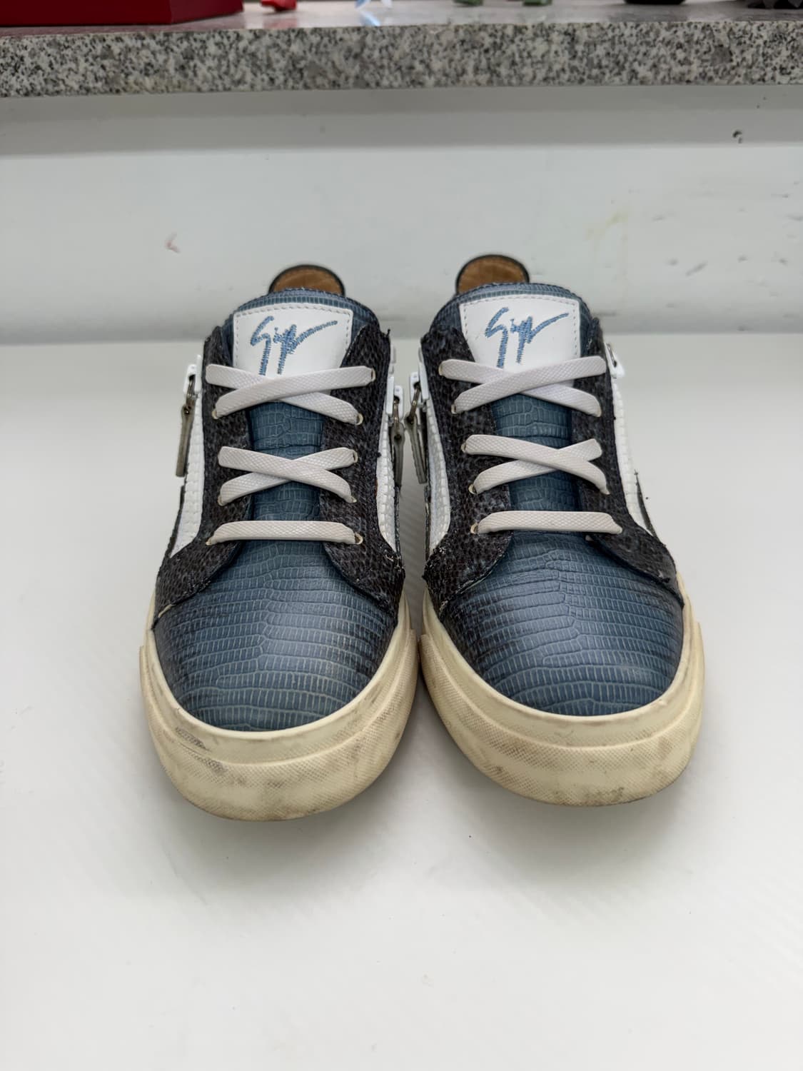 정품) 쥬세페자노티 블루 뱀피 스니커즈 37 상품이미지1