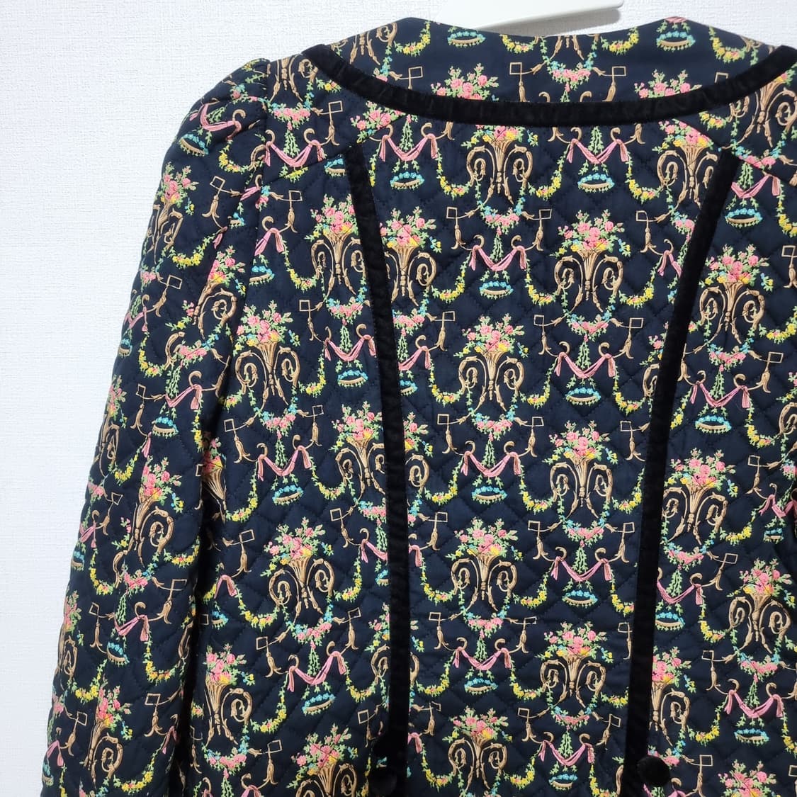 레니본 프릴레이스 밑단 퀼팅 자켓 (55) 상태완벽/실착 단시간 1회 상품이미지7