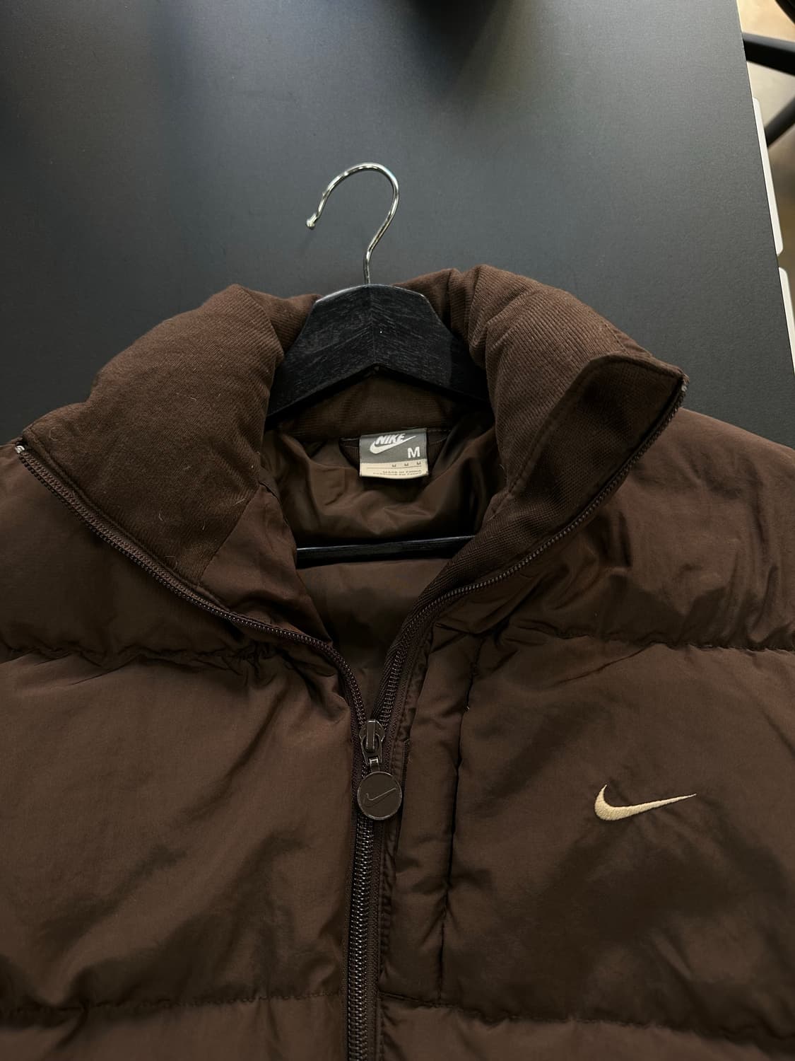 나이키 스우시 덕다운 초코바닐라 패딩 푸퍼자켓 상품이미지5