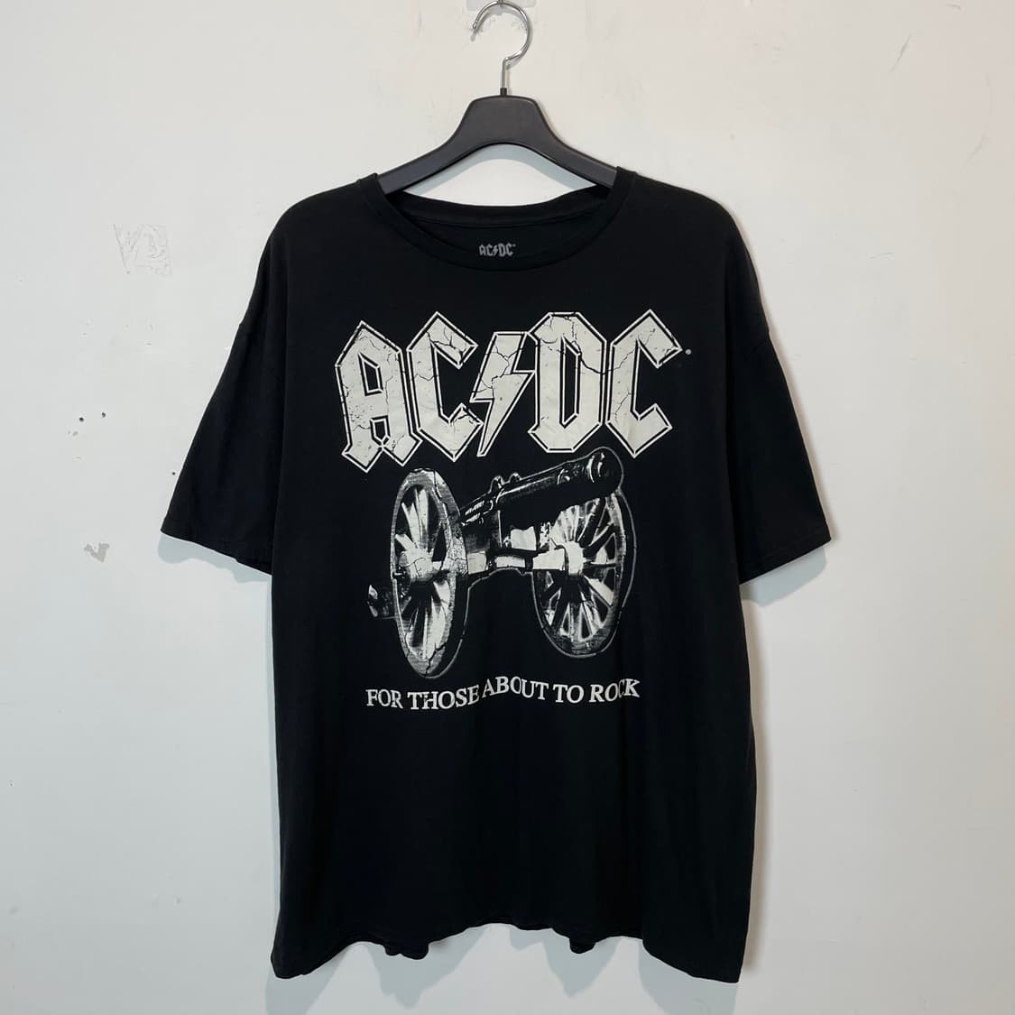 AC/DC 아트워크 반팔티셔츠 블랙 상품이미지1