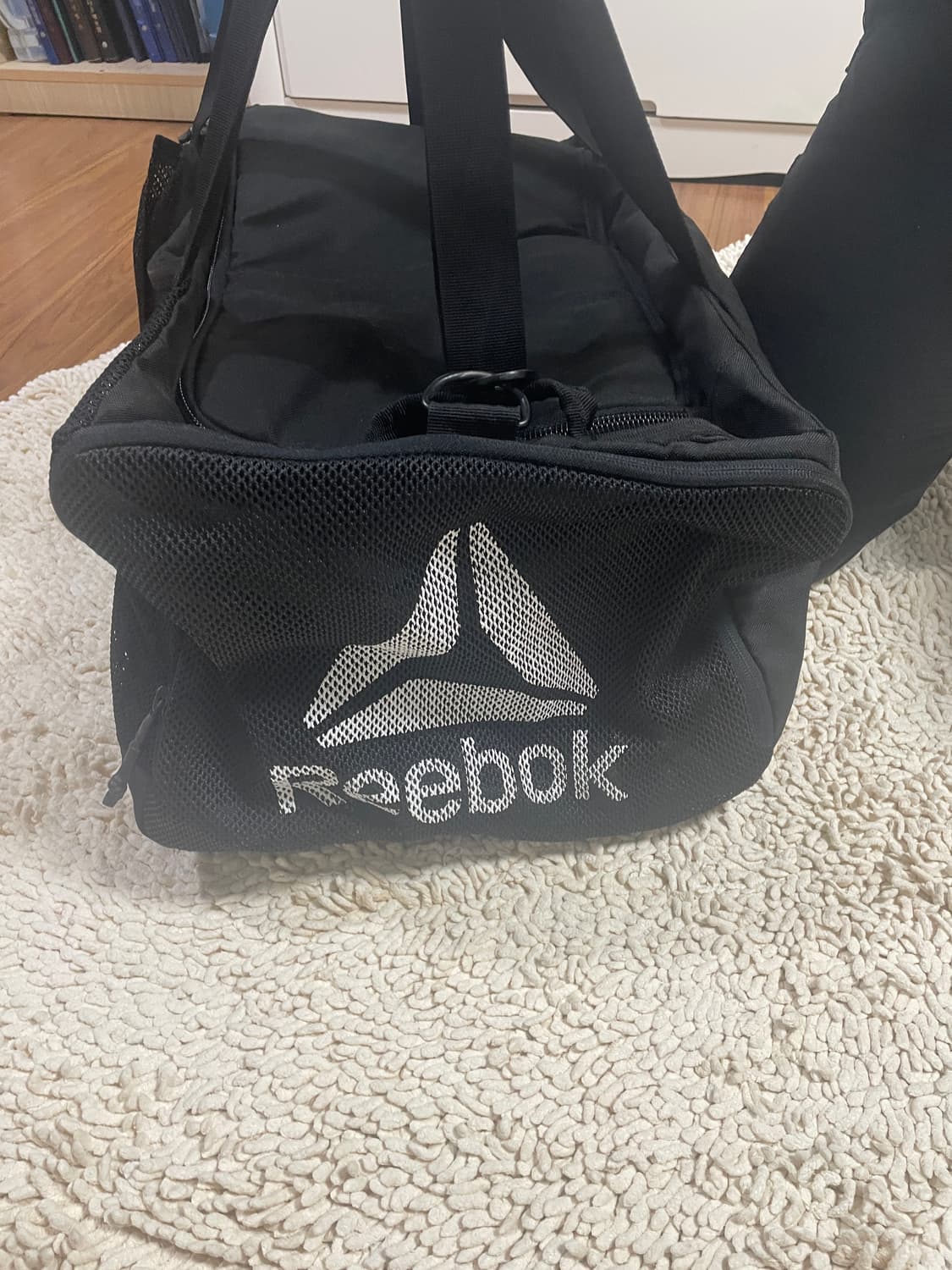 UFC  리복 선수지급용 한정판 더플백 새상품급 ( 초레어템 급처)🔥 상품이미지4