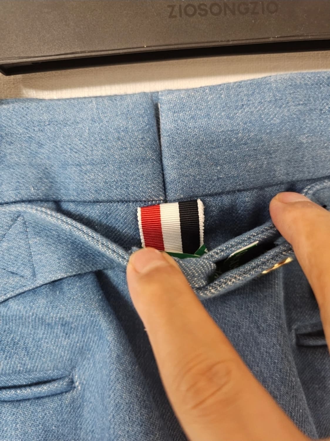 톰브라운 워시드 4bar 데님 팬츠 (Size 1/30) 상품이미지6