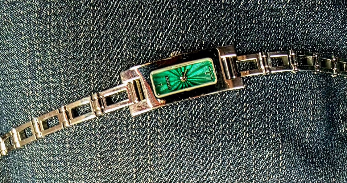 구찌(Gucci)의 빈티지 3900L 여성용 쿼츠 메탈 시계팝니다. 상품이미지1