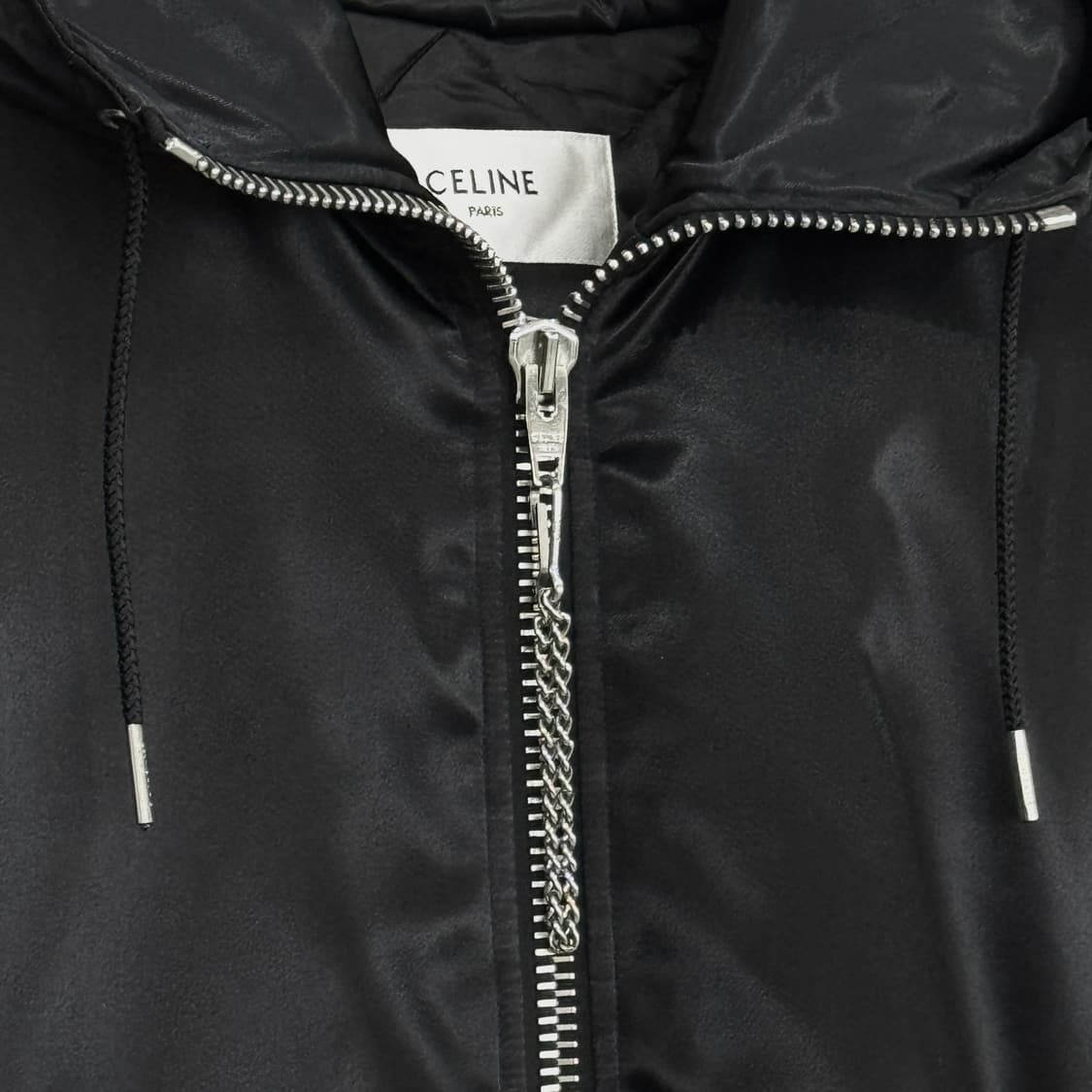 (105) 24FW 셀린느 백로고 후드 봄버 새틴 블랙 나일론 자켓 상품이미지6