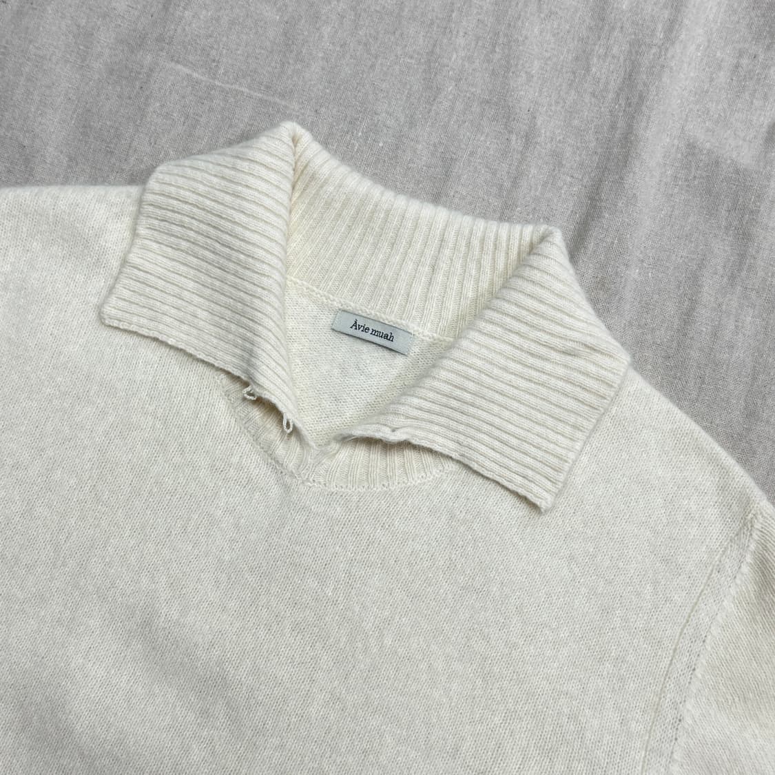 아비에무아 메리노울 카라 니트2 상품이미지3