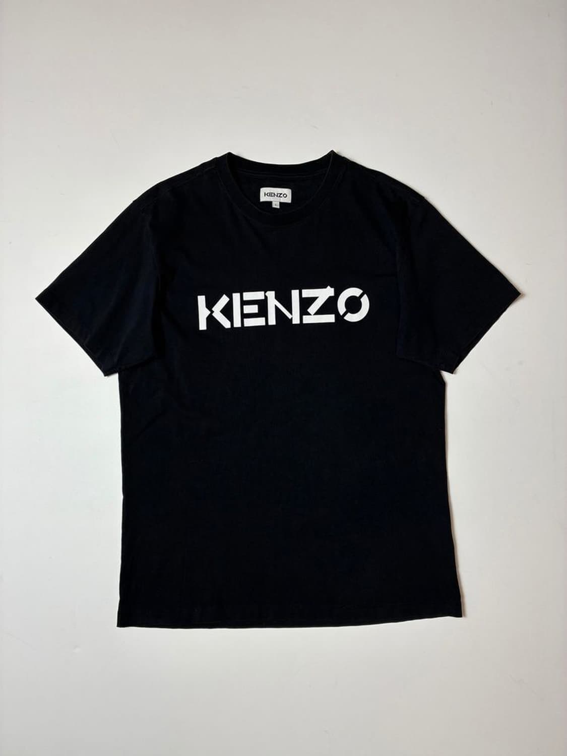 겐조 KENZO 21ss 시그니처 로고 클래식 반팔 PN9155 상품이미지1