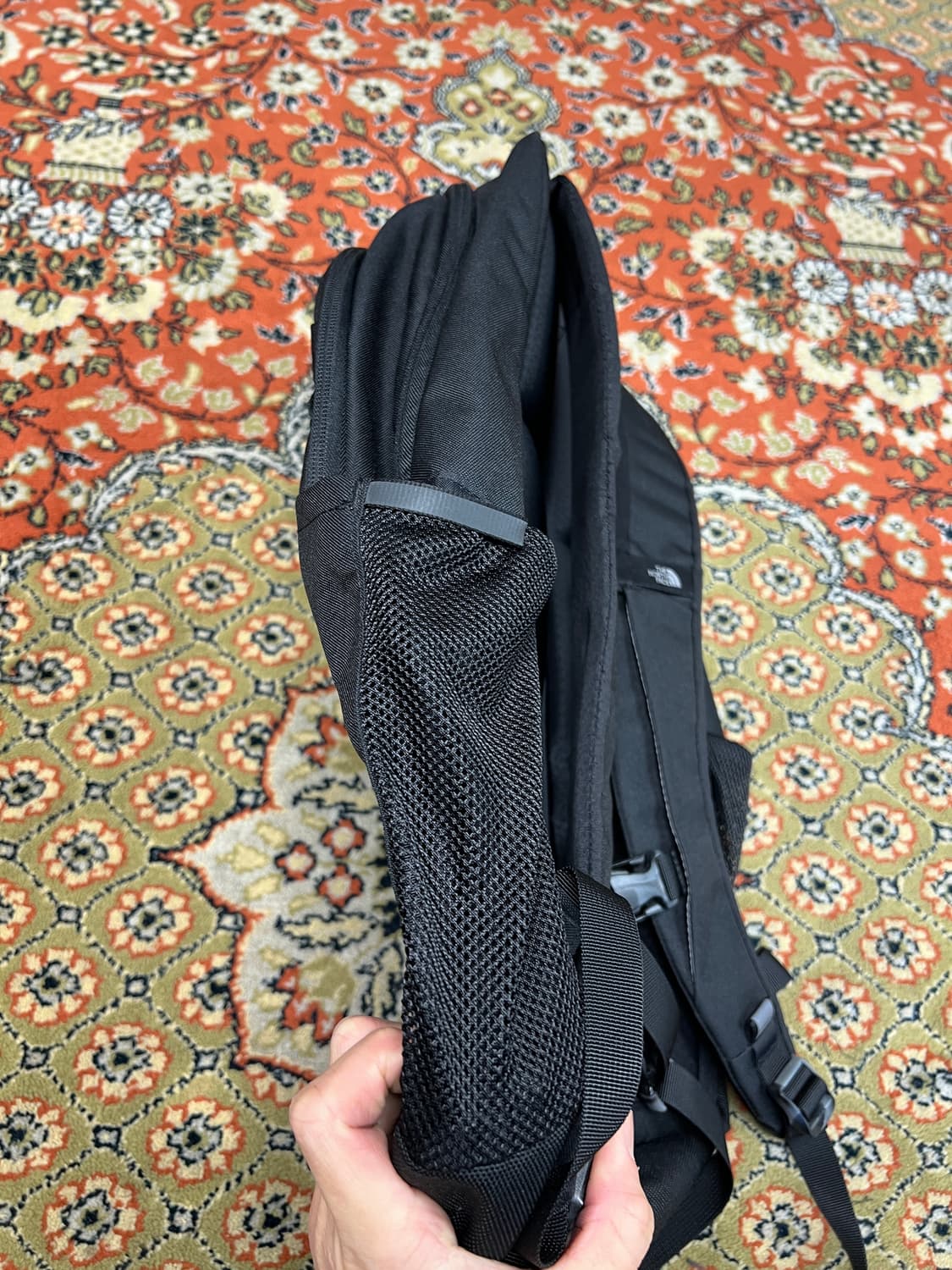 [OS] 노스페이스 Vault x 넷플릭스 콜라보 백팩 상품이미지3