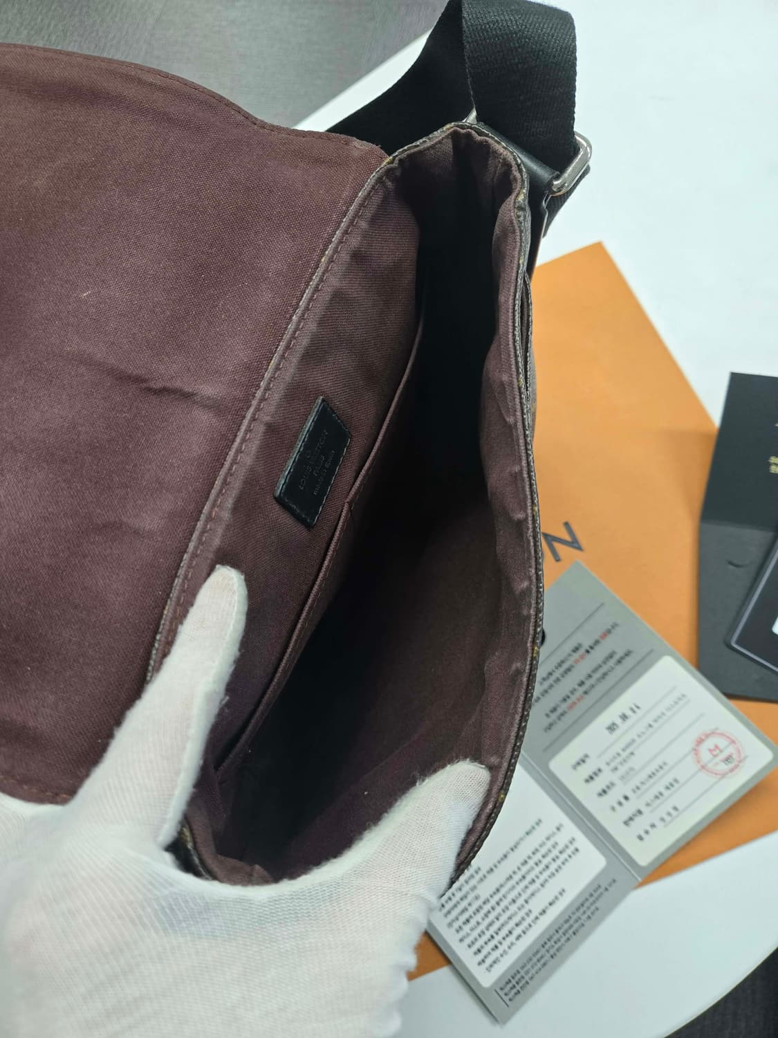 [50%세일] 루이비통 디스트릭트 메신저백 상품이미지6