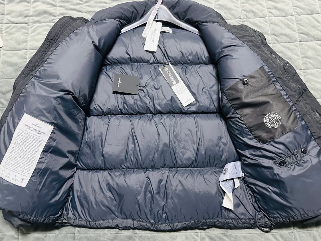 [M] 스톤 아일랜드 24FW 가먼트 다이드 크링클랩스 다운 자켓 블랙 상품이미지2