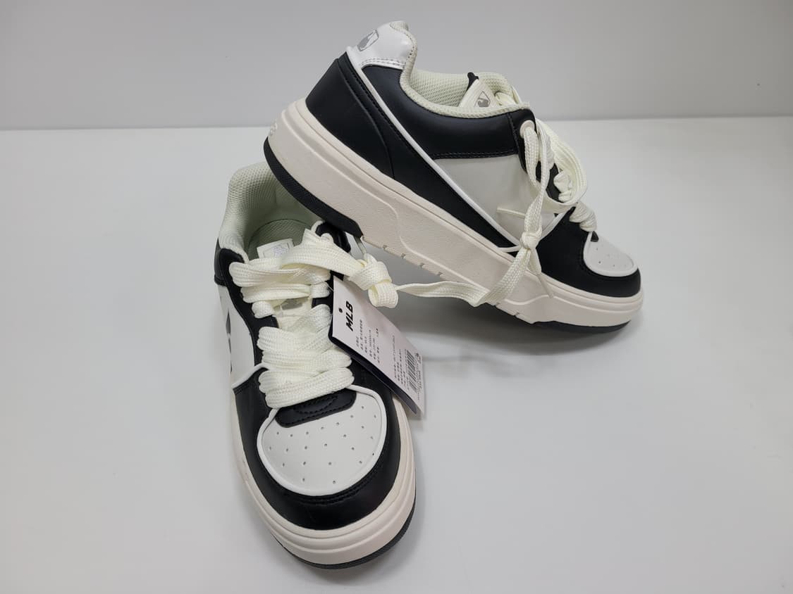 새상품)MLB 청키라이너 뉴욕양키즈 스니커즈 운동화 / 남 275 흰검
 상품이미지2