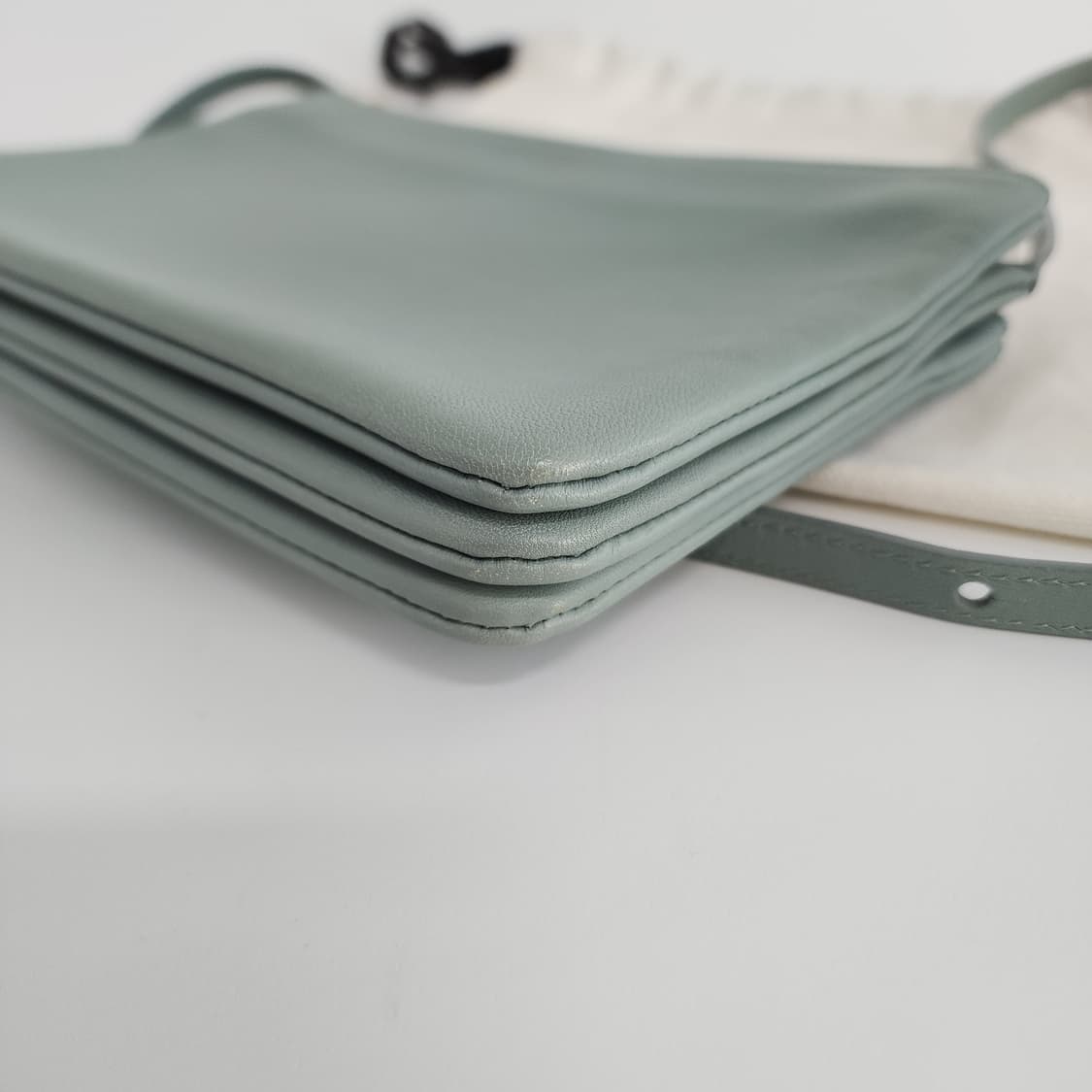 상태최상 셀린느 트리오백 스몰 3단 지퍼 램스킨 크로스백 상품이미지4