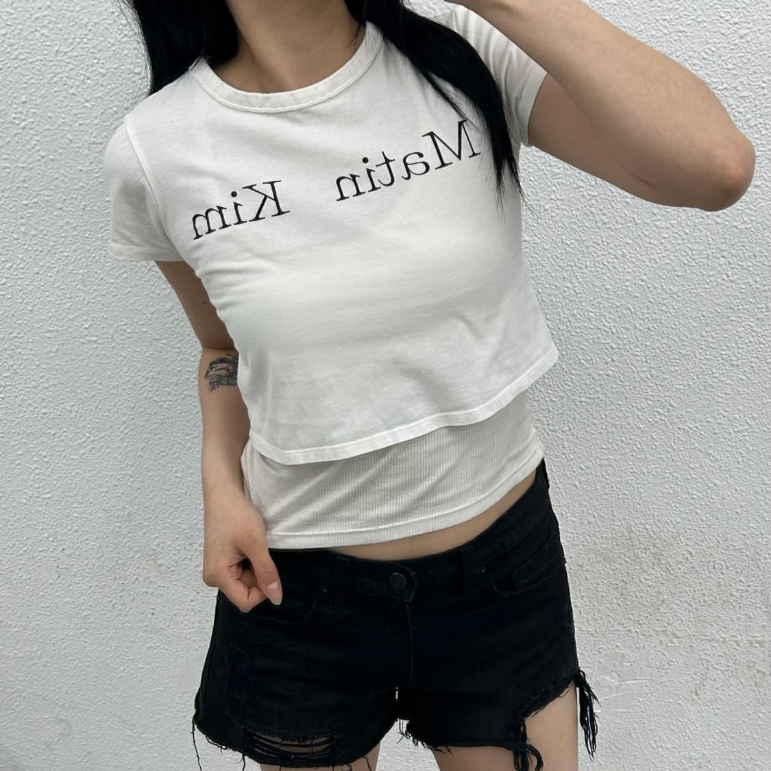 마뗑킴 빅로고 화이트 크롭티 상품이미지1