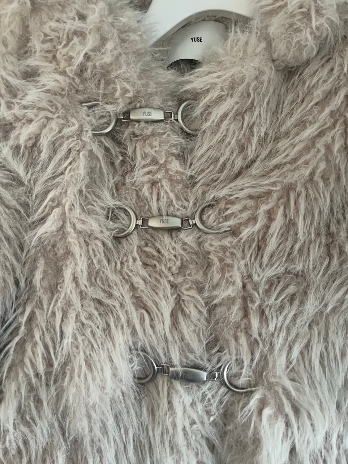 유즈 투웨이 퍼 자켓 아이보리 (옷 커버도 있음)  상품이미지8